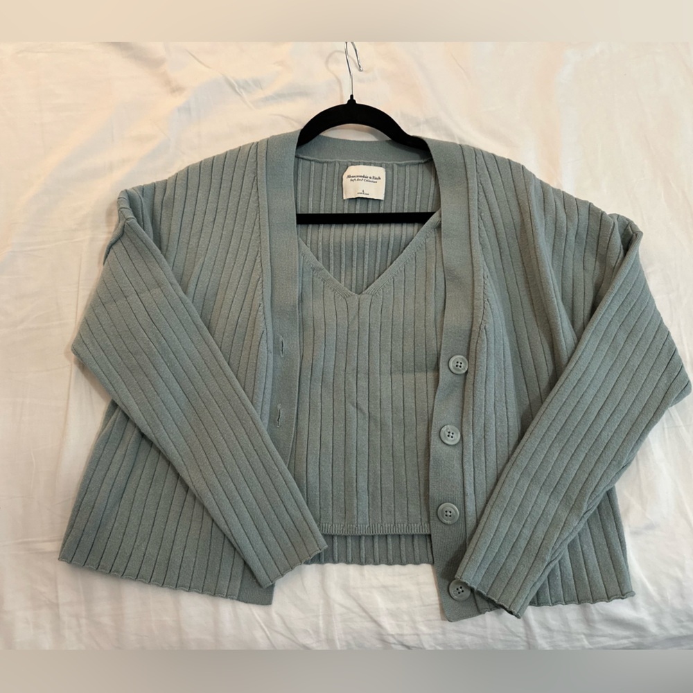 Abercrombie & Fitch matching set tank and cardigan